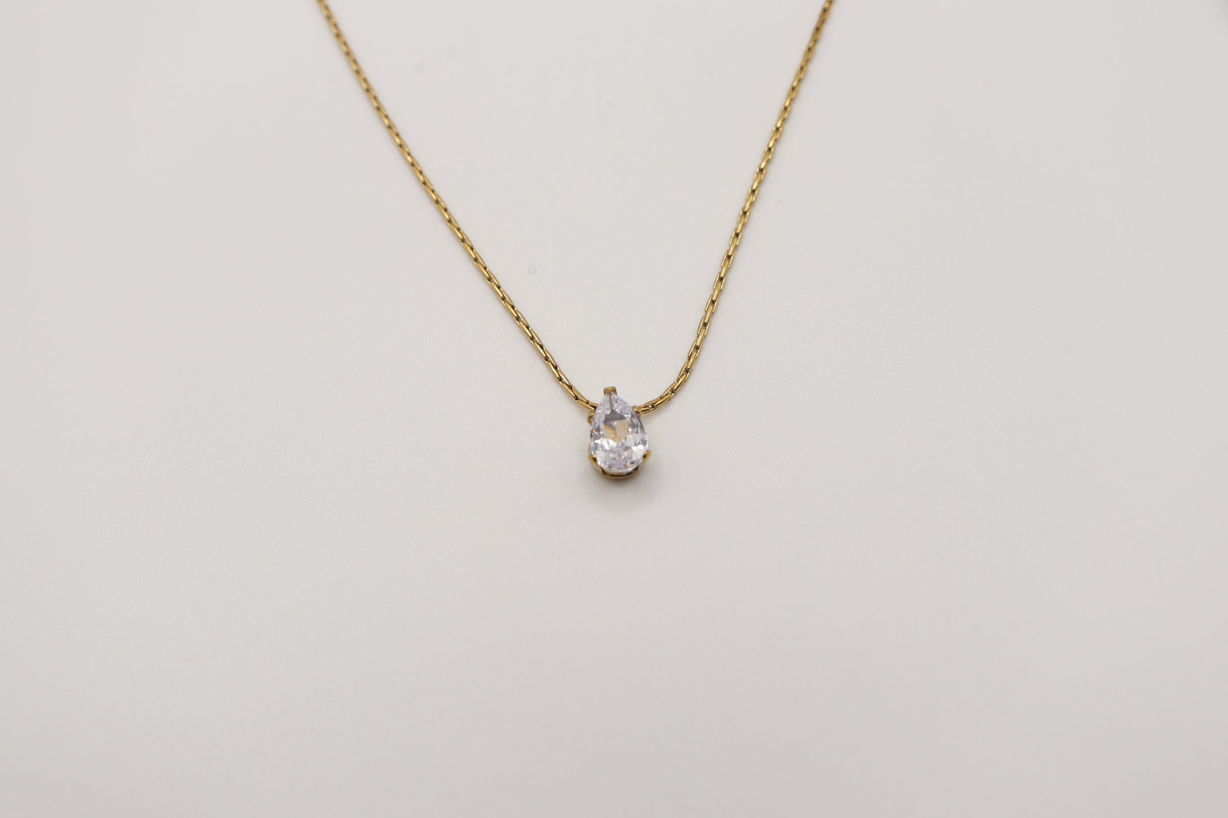 Collier Solitaire - Goutte Oxyde Zirconium Doré