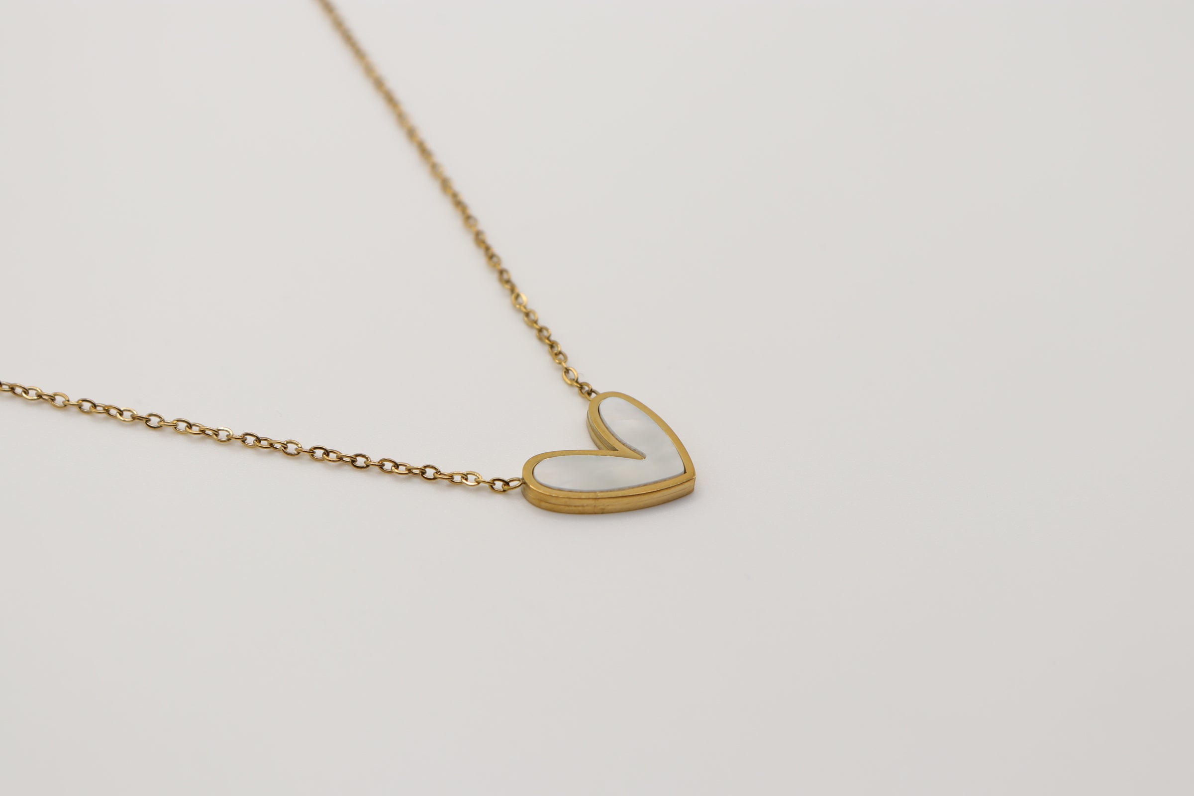 Collier Cœur Nacre - Acier Doré